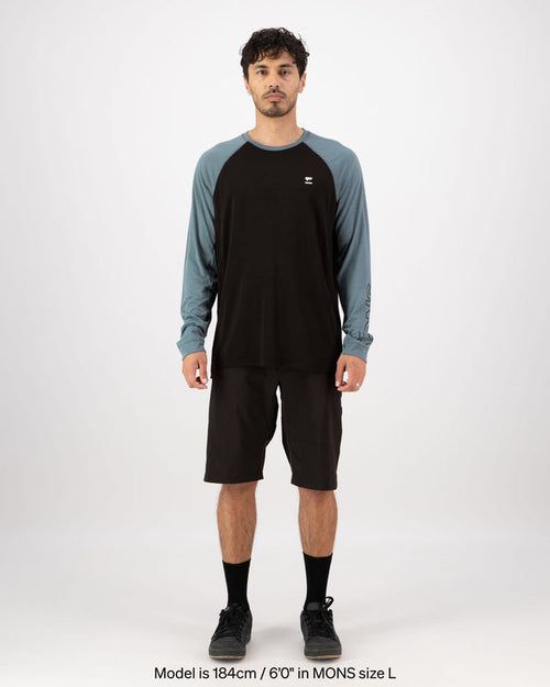 Mons Royale Tarn Merino Log Sleeve - Cardrona Corner